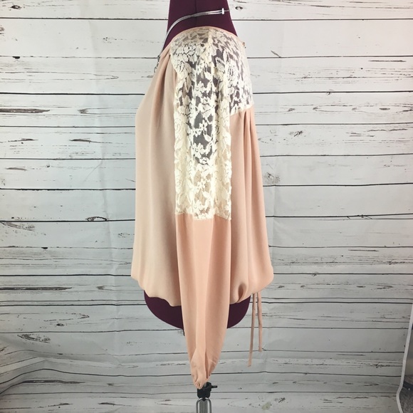 Cream Lace and Tan Blush Split Back Blouse - Picture 4 of 8